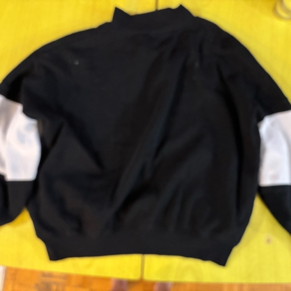 Vintage playboy sweatshirt - might be oversized - Picture 5 of 6